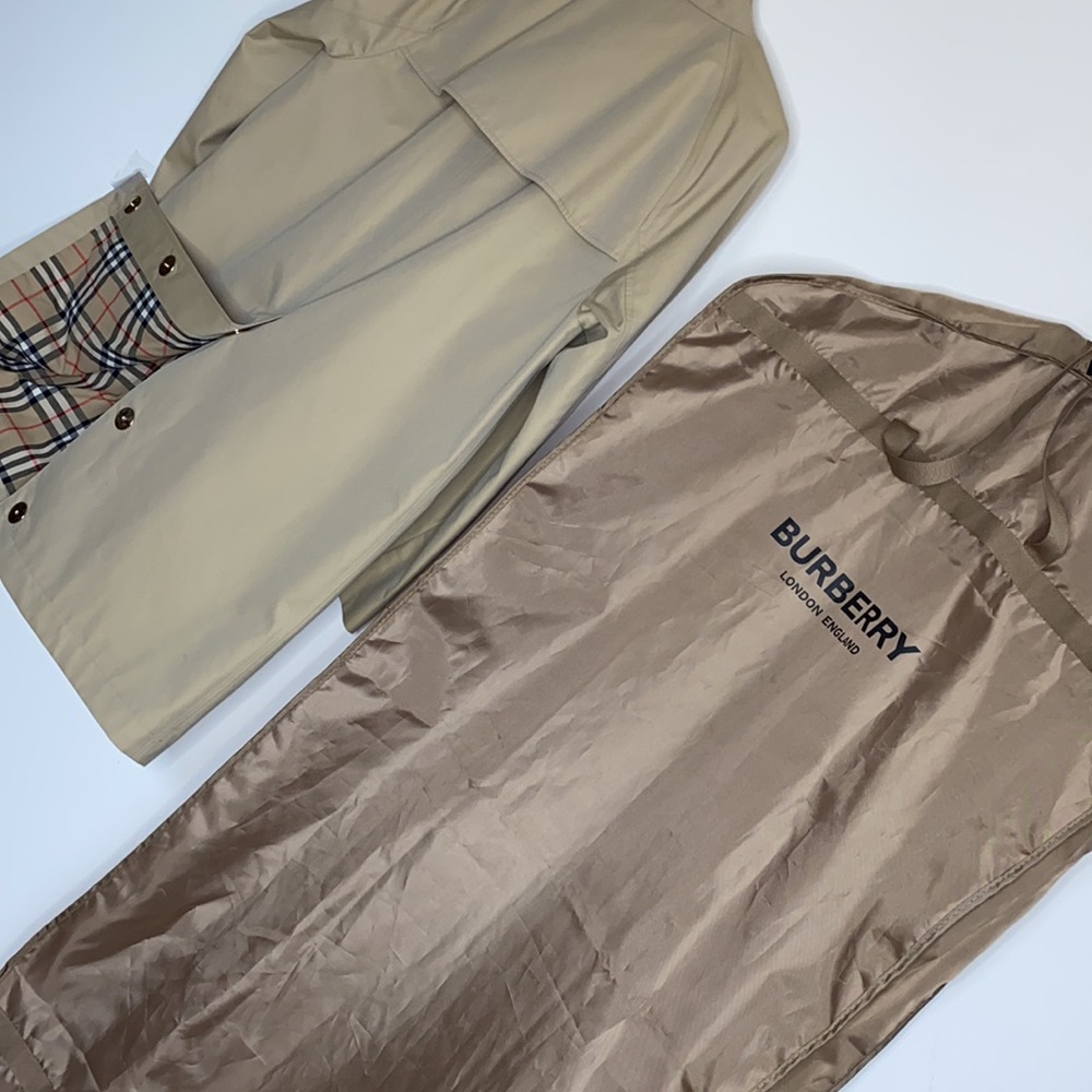 Authentic Burberry trench coat - Picture 12 of 14